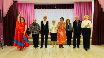 В каждом заезде нам встречаются отдыхающие, которым есть что показать, есть, что спеть и прочитать