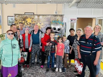 ✨В честь международного дня пожилых людей для постояльцев из отделения «Стационарного обслуживания » подготовили подарки и поздравления!