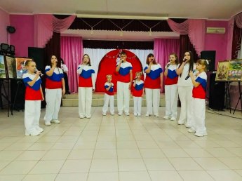 Мир глазами детей: «Праздник мира и счастья»